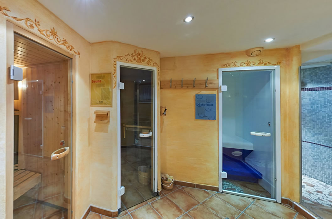 Wellnessangebot des Rösslhofs mit Sauna, Dampfbad und Infrarotkabine