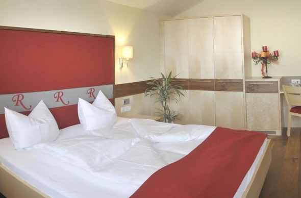 Zimmer im 4-Sterne Hotel Rösslhof